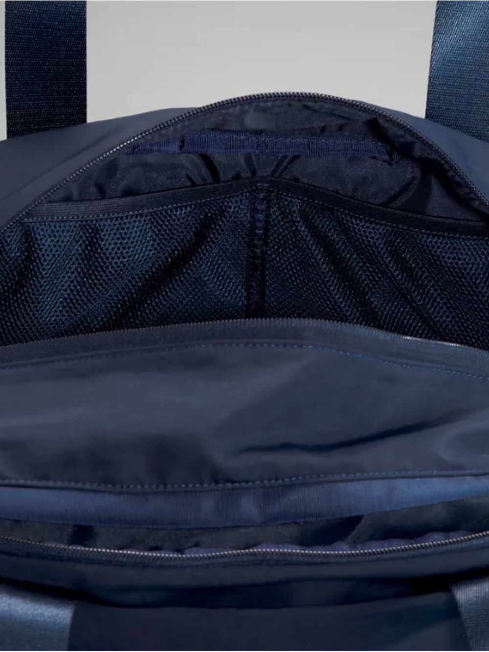 lululemon City Adventurer Duffle Bag 29L Club Patch Navy and White for Travel - Picture 5 of 6